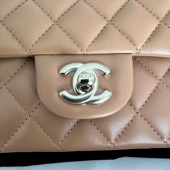 New Chanel 23P Mini Top Handle Flap Bag Lambskin Gold Caramel Dark Beige GHW NWT - Picture 2 of 6